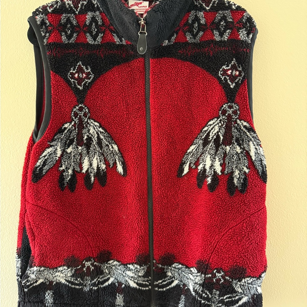 Chic Red and Black Fleece Patterned Vest